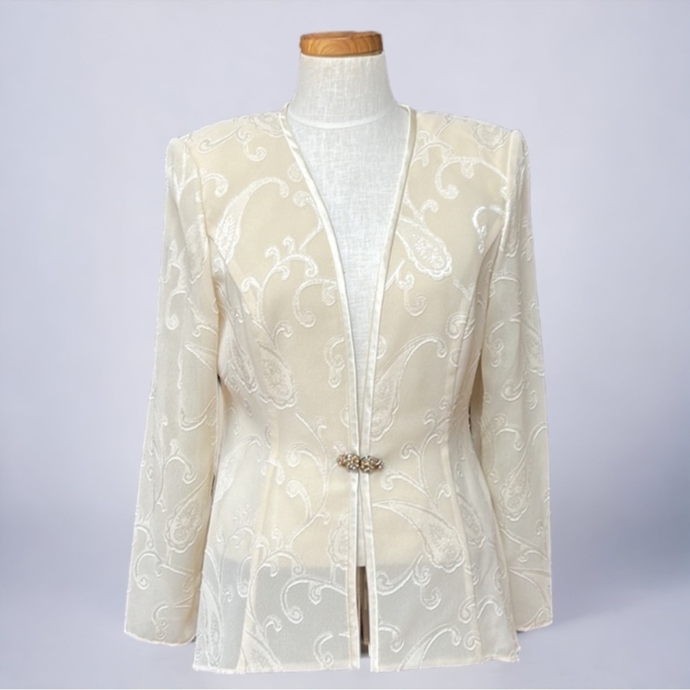 R&M Richards Vintage Paisley Print pearl blouse size 8 medium with tail